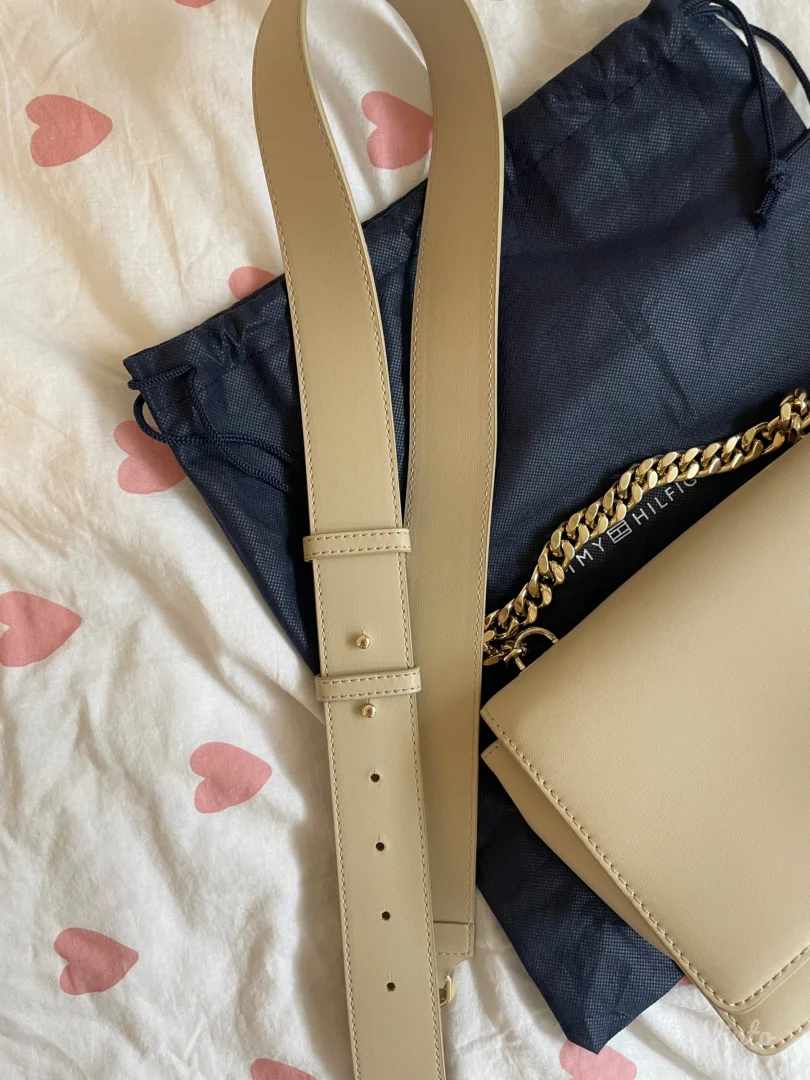 Tommy Hilfiger torbica