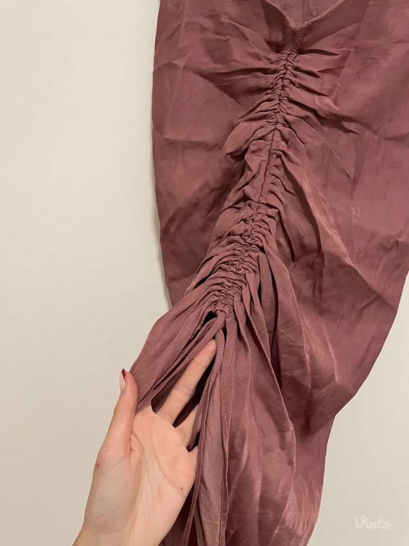 Zara satenska suknja