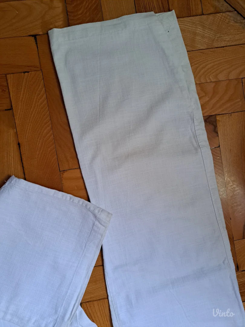 Bele lanene pantalone