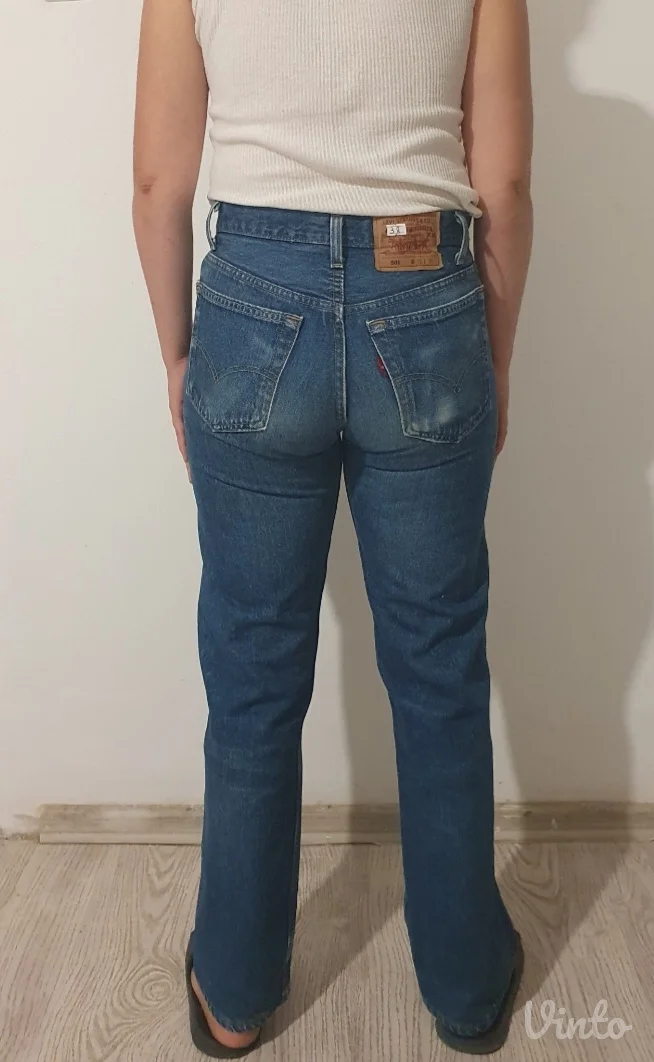 Levis 501 w31 malo mi velike