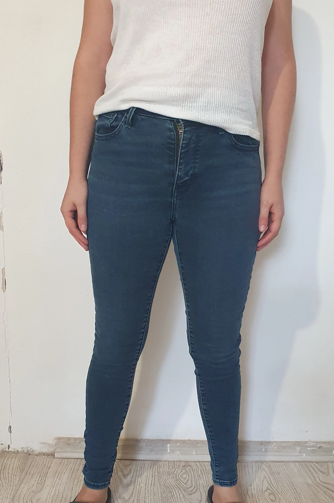 Levis 720 skinny w27 (br.36) farmerke