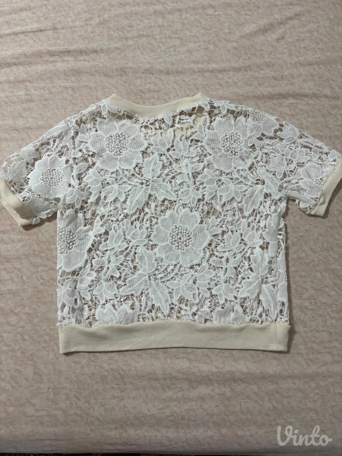 Majica crop top