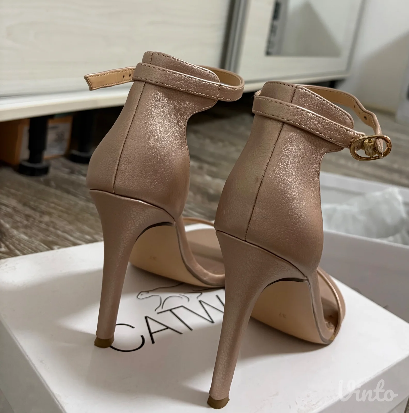 Rose gold sandale