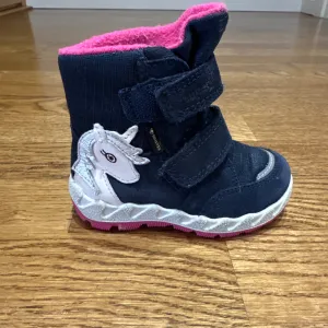 Nepromočive super fit čizmice broj 21