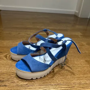 Sandale Bata broj 41