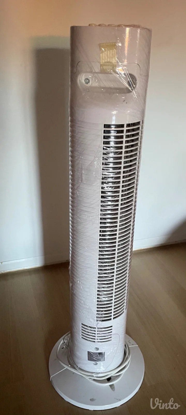 vertikalni ventilator MIDEA nov