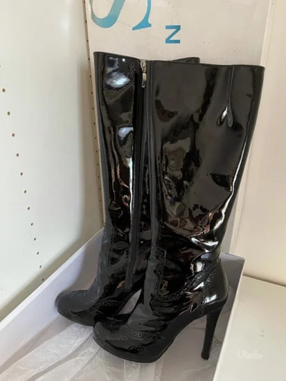 Guess kozne lakovane cizme