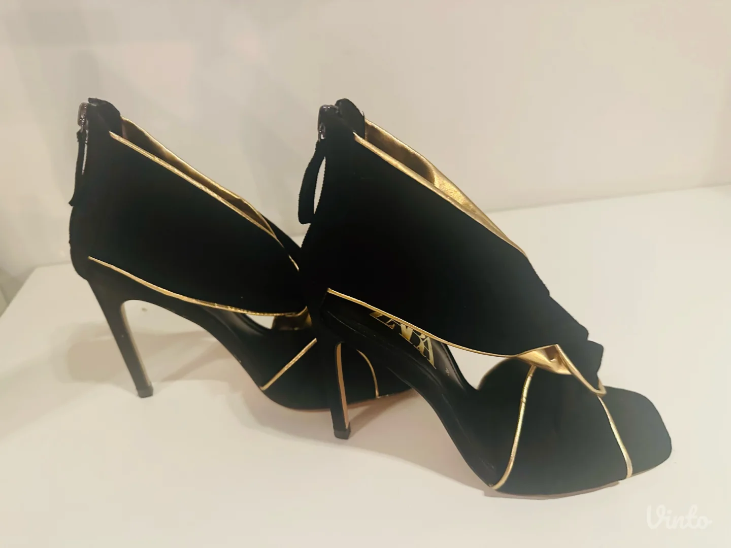 Zara kozne cipele, nove