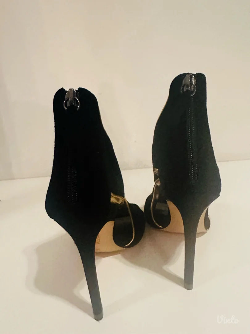 Zara kozne cipele, nove