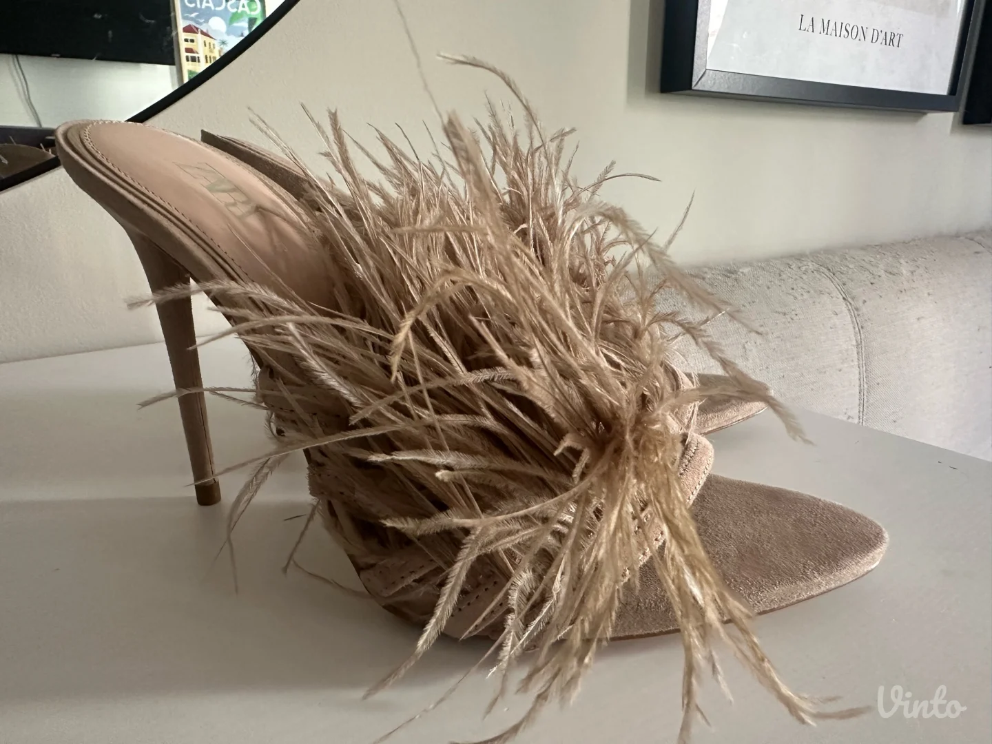 Zara papuce sa perjem