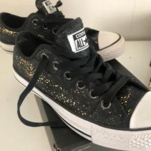 Converse crne patike