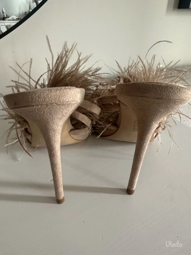 Zara papuce sa perjem