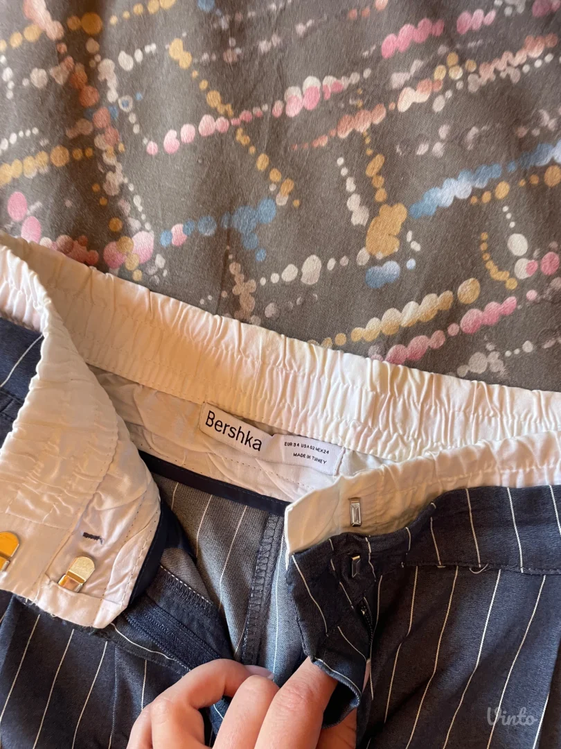 bershka pantalone