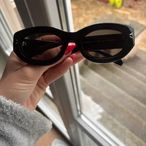 MCQ naočare za sunce