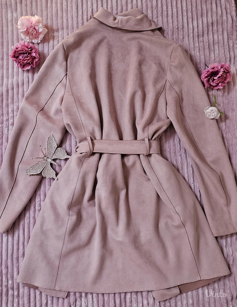 Reserved bebi roze nov mantil