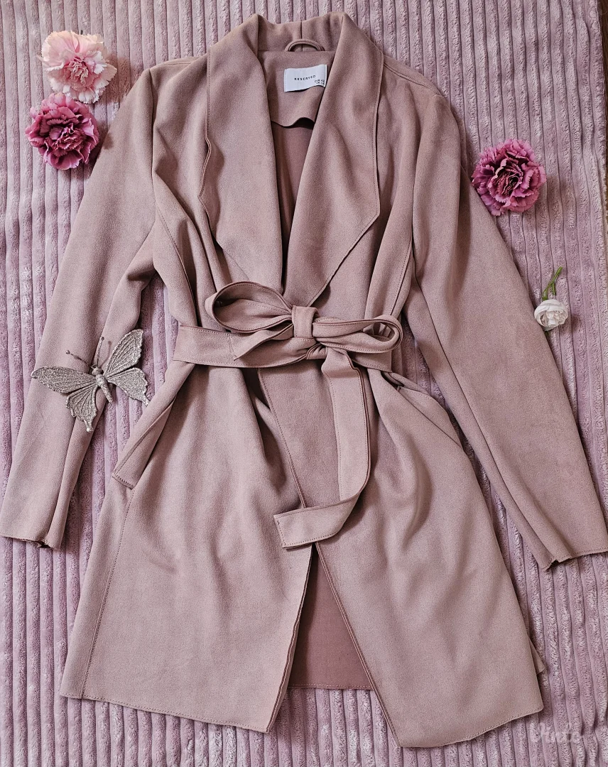 Reserved bebi roze nov mantil