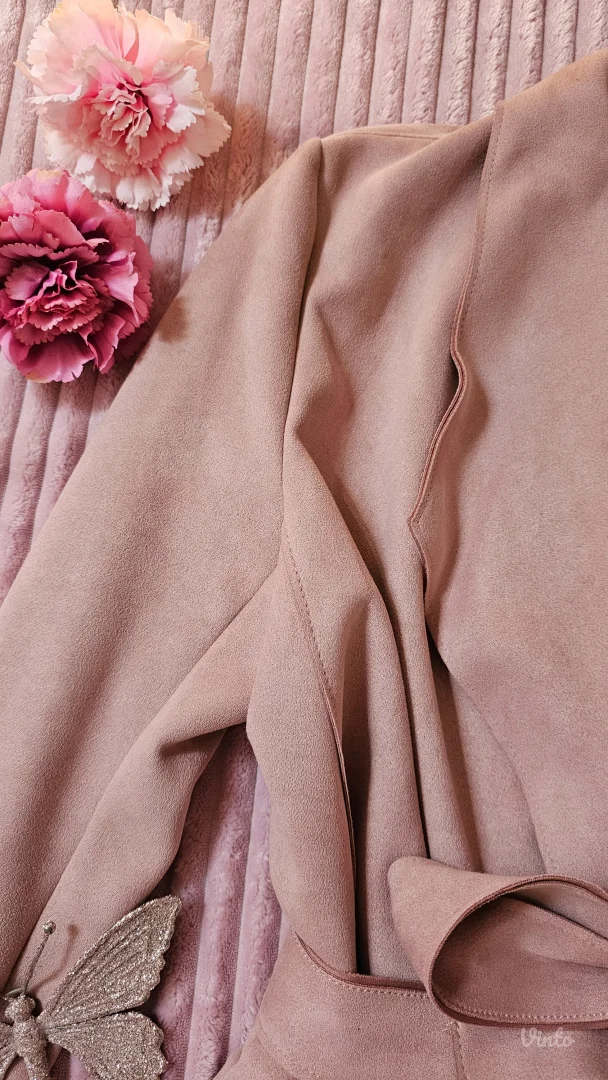 Reserved bebi roze nov mantil