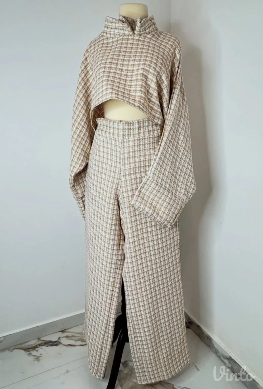 Komplet - pantalone i duks