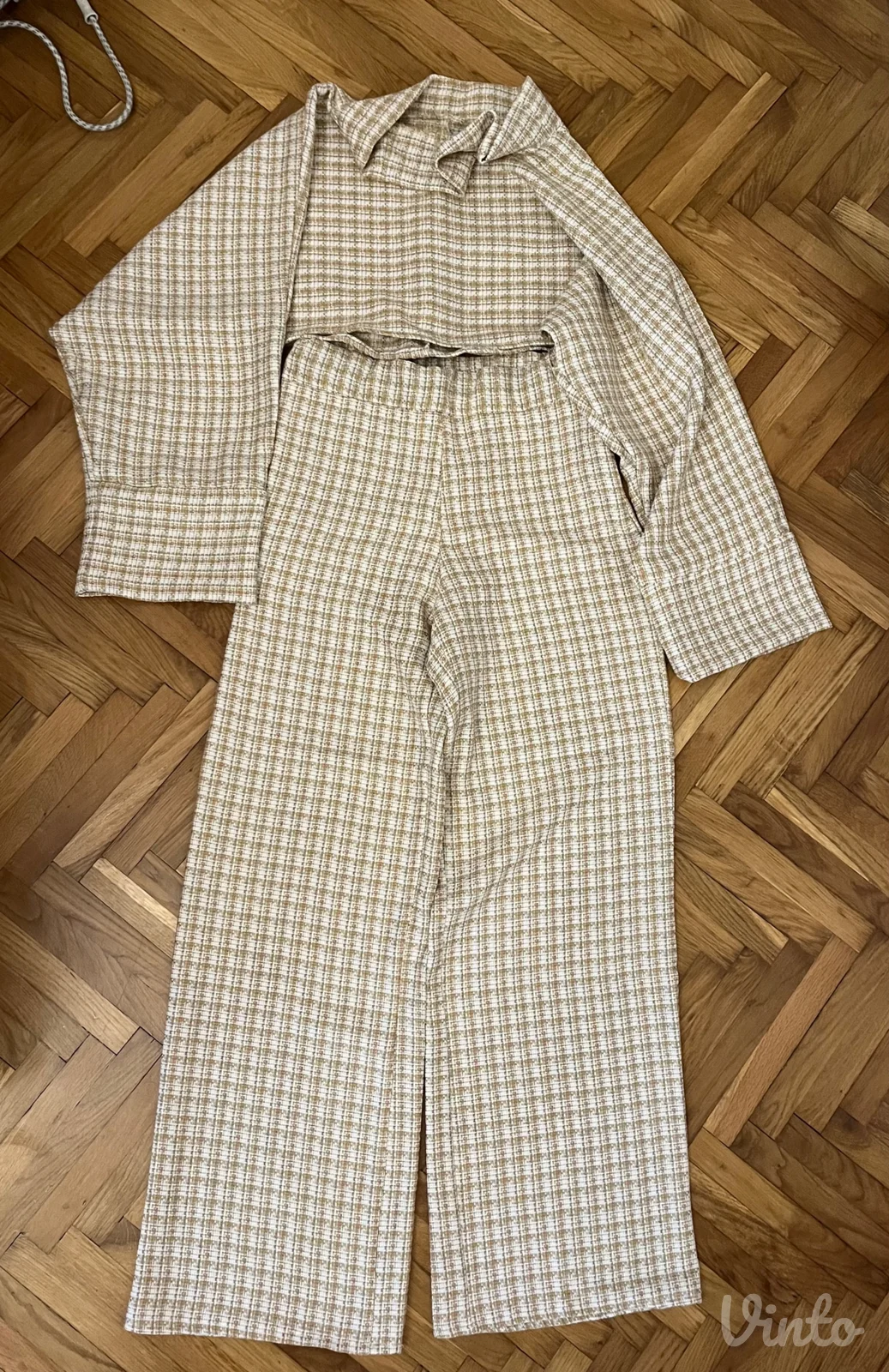 Komplet - pantalone i duks