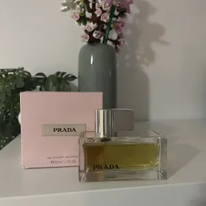 Prada Amber edp original parfem