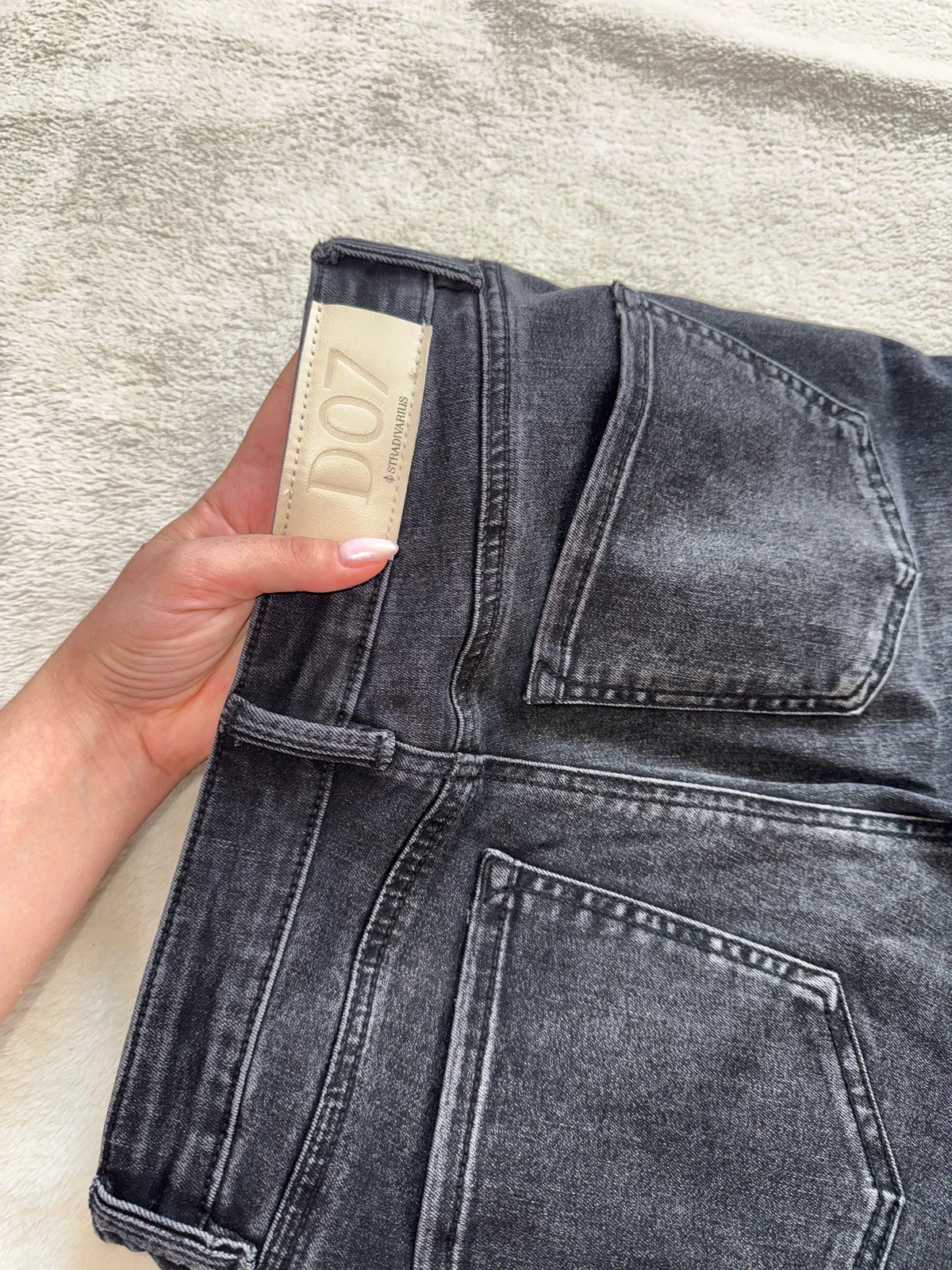 Stradivarius viralne farmerke D07 - KAO NOVE