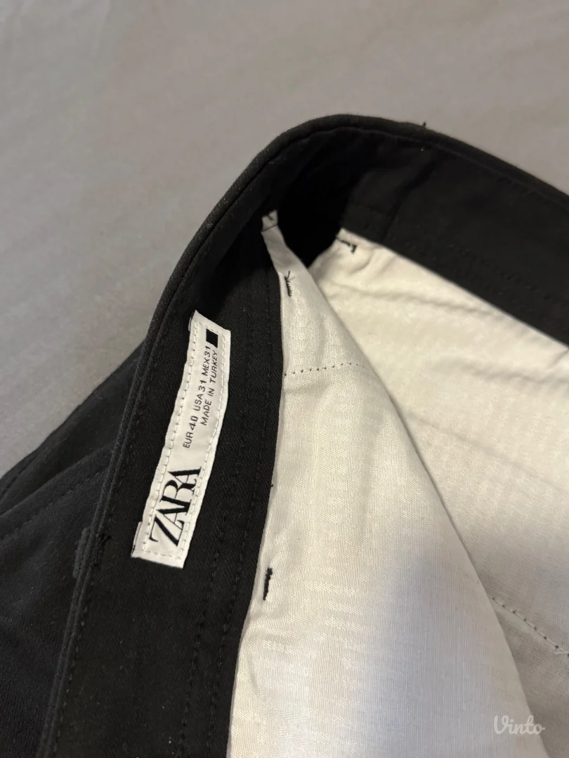 Zara crne pantalone