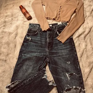 BERSHKA farmerke i dzemper