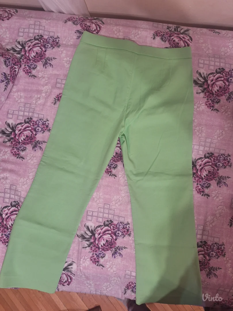 ZARA,pantalone,L,zelene,trafa
