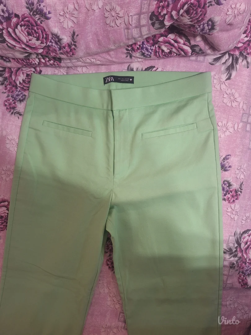 ZARA,pantalone,L,zelene,trafa