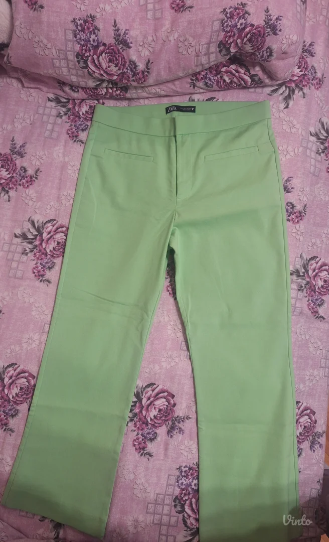 ZARA,pantalone,L,zelene,trafa