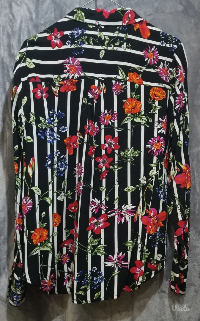 Crna cvetna Amisu košulja