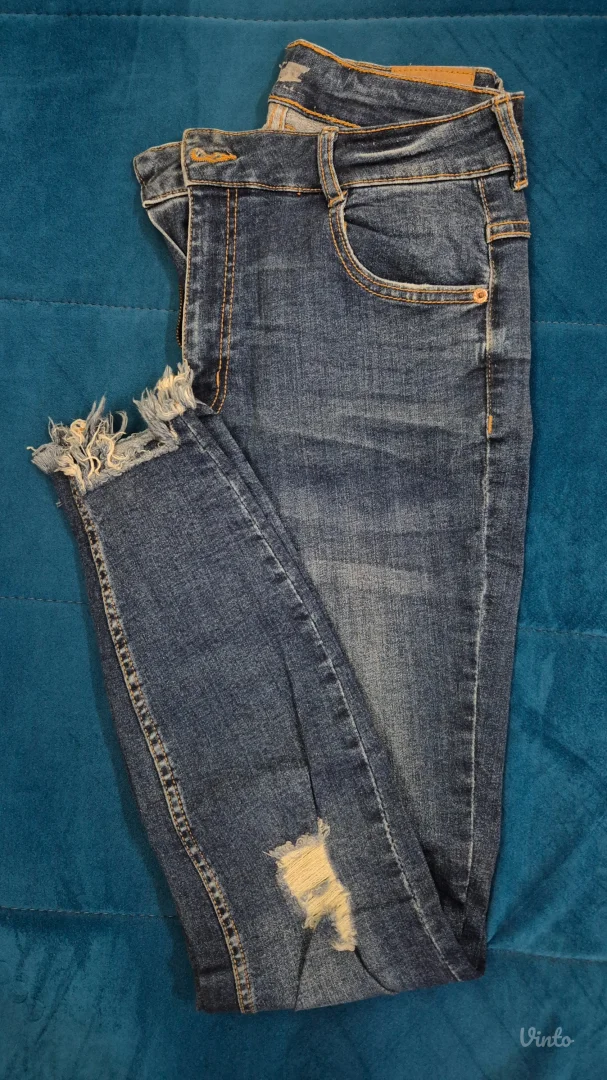 Ženske iscepane farmerke sa visokim strukom