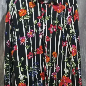 Crna cvetna Amisu košulja