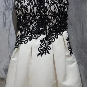 Svečana crno-bela haljina