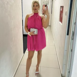 Pink svečana haljina