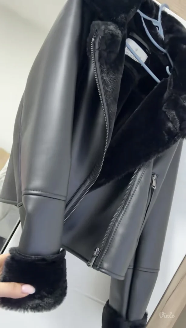 Stradivarius jaknica