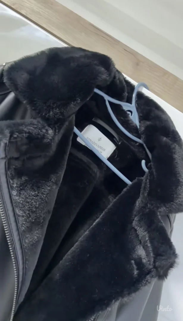 Stradivarius jaknica