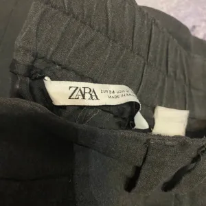 Zara pantalone