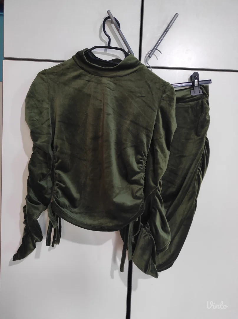 Plišani set suknja i krop