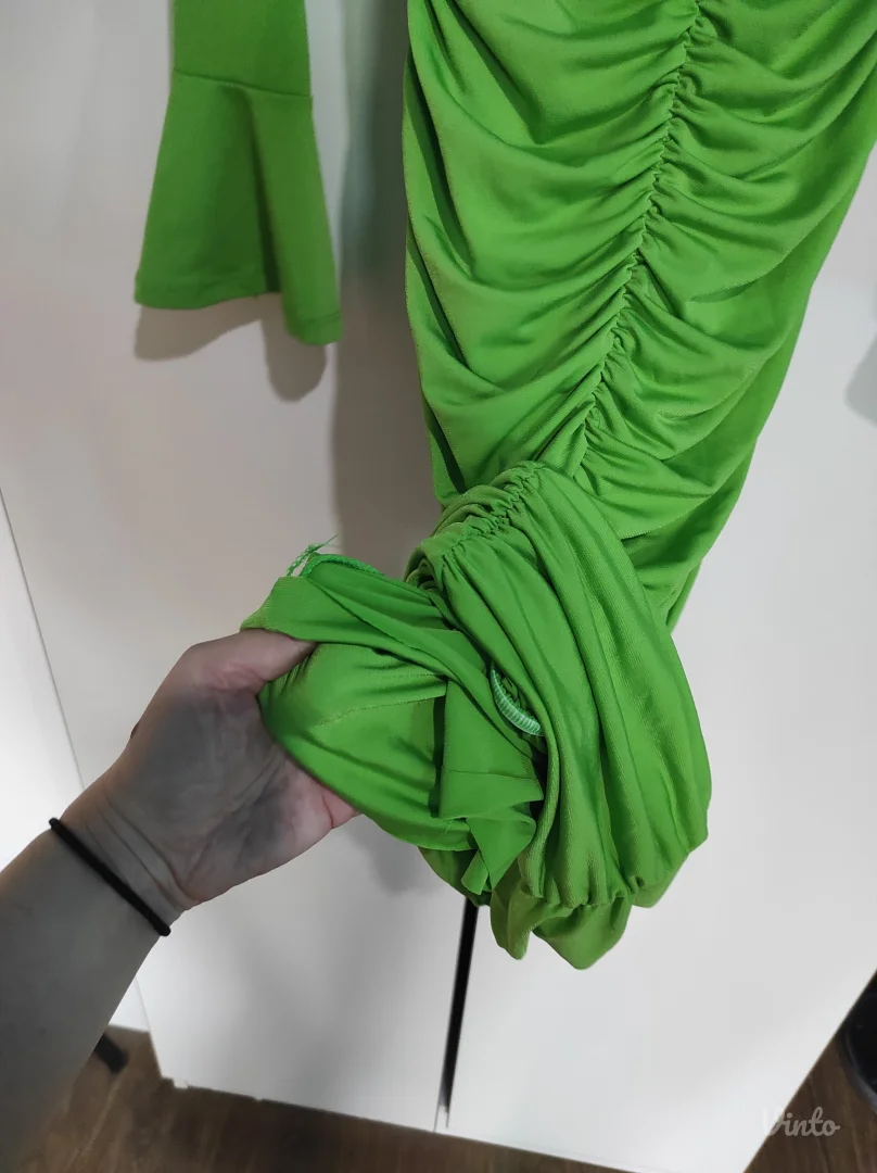 Zelena nabrana haljina