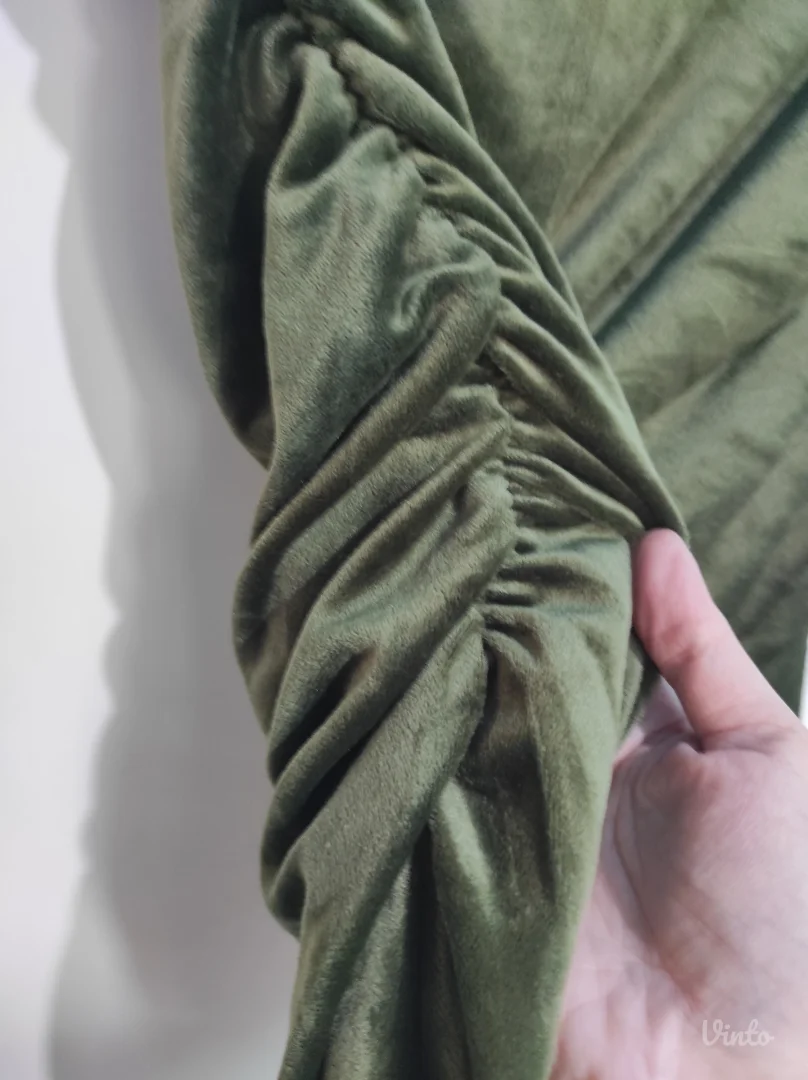 Plišani set suknja i krop