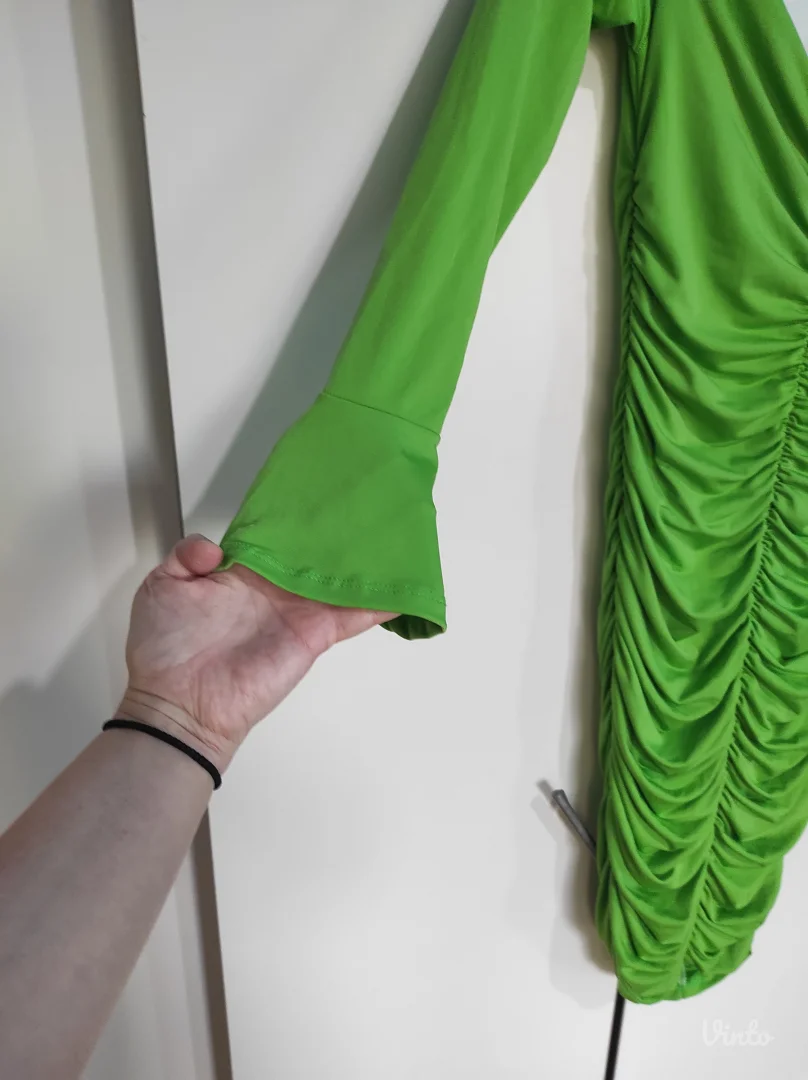 Zelena nabrana haljina