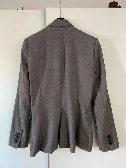 ZARA sako/blejzer u sivoj boji