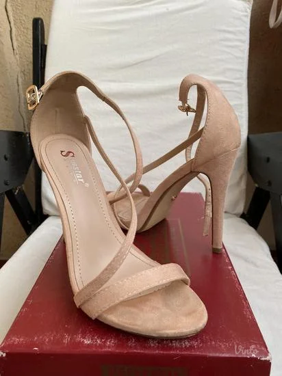 Sandale na štiklu u bebi roze boji