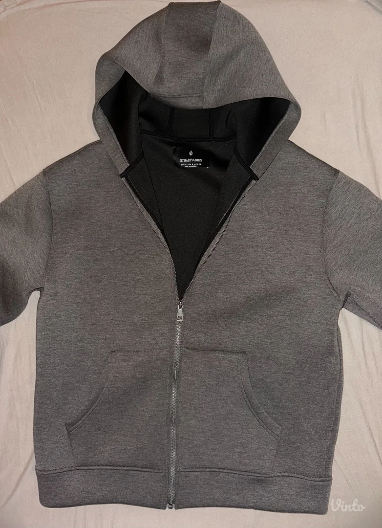 Stradivarius oversize sivi duks S