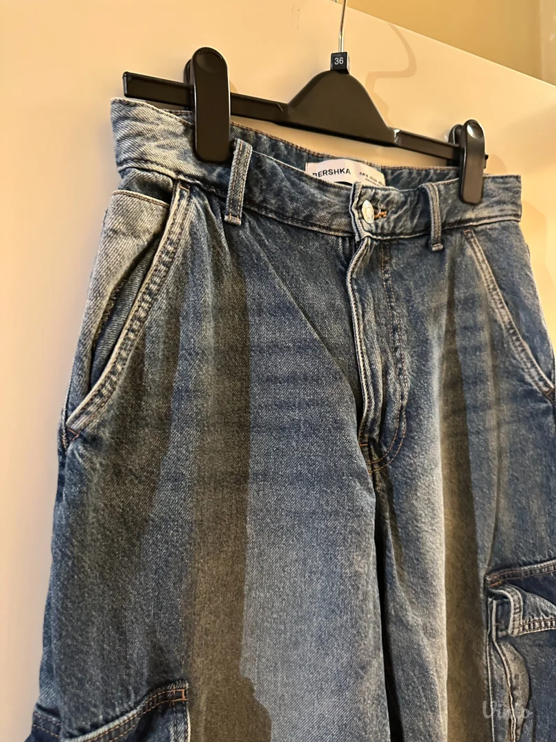Farmerke Bershka 36