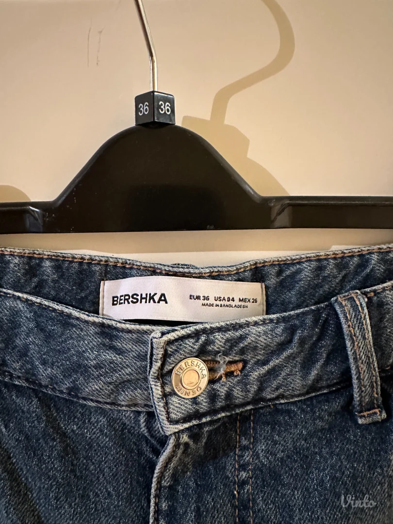 Farmerke Bershka 36