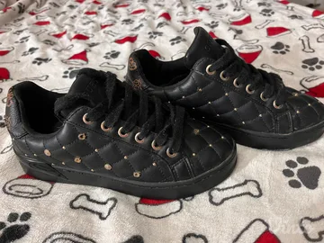 Guess patike
