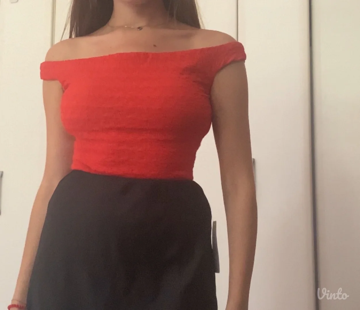 AKCIJA KOMPLET SUKNJA I BERSHKA BODI