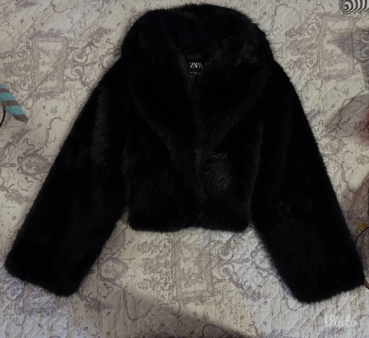Zara, crna bunda